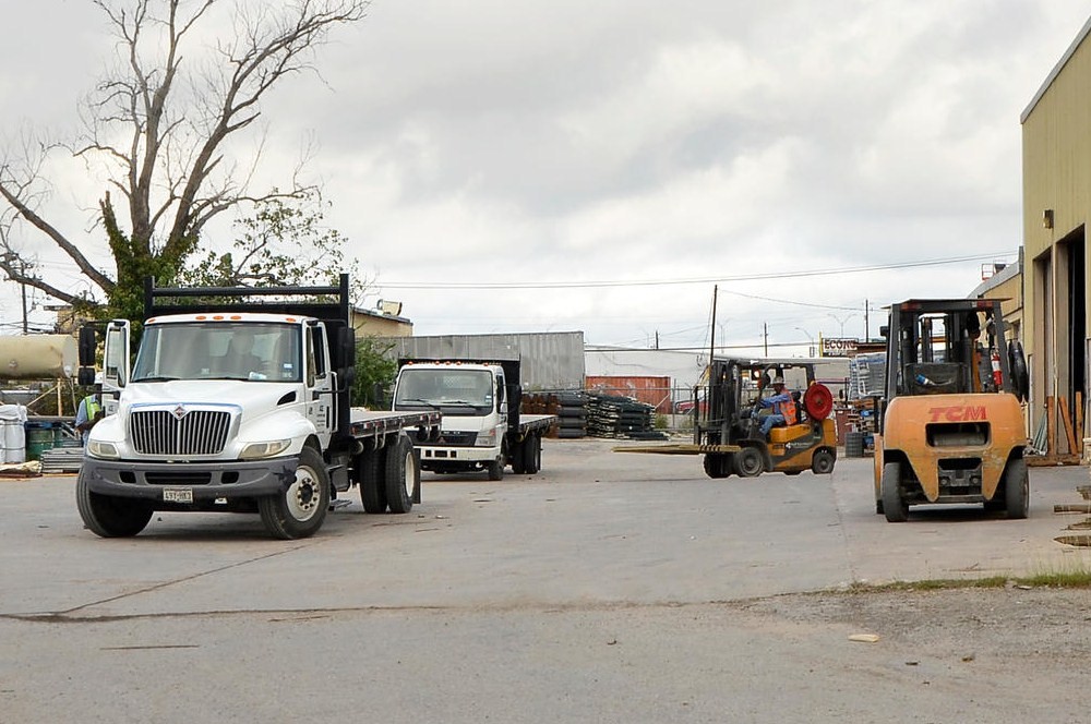 5005 E Ben White Blvd-large-029-Ace Contractors Supply 29-1500x996-72dpi